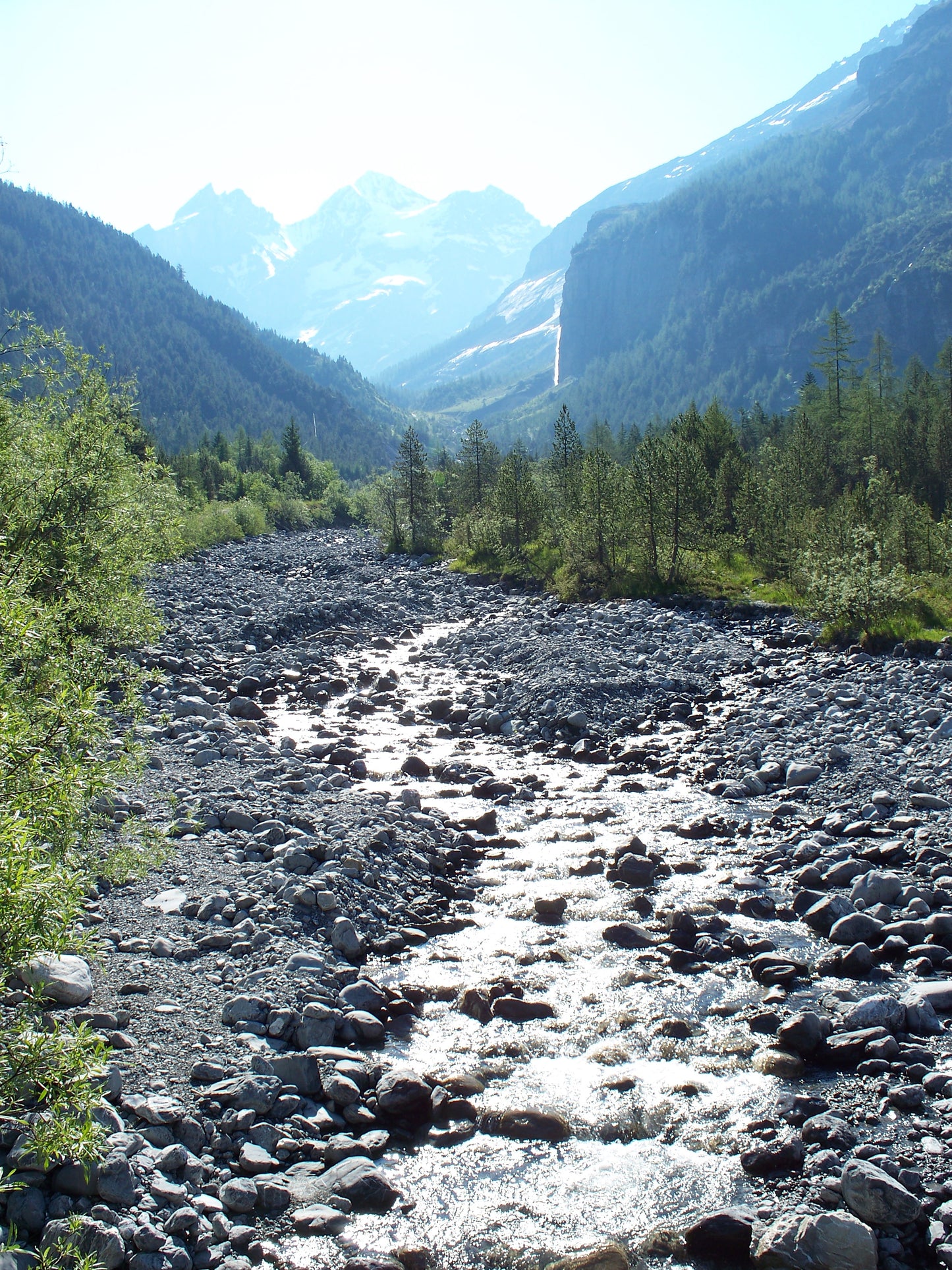Kandersteg; Trekking and painting in the Bernese Oberland